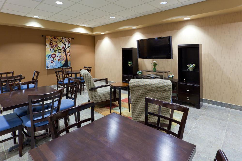 Holiday Inn Express & Suites Ashtabula-Geneva By Ihg Austinburg Esterno foto