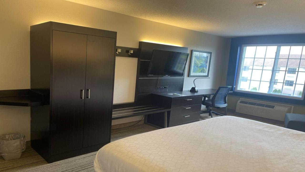 Holiday Inn Express & Suites Ashtabula-Geneva By Ihg Austinburg Esterno foto