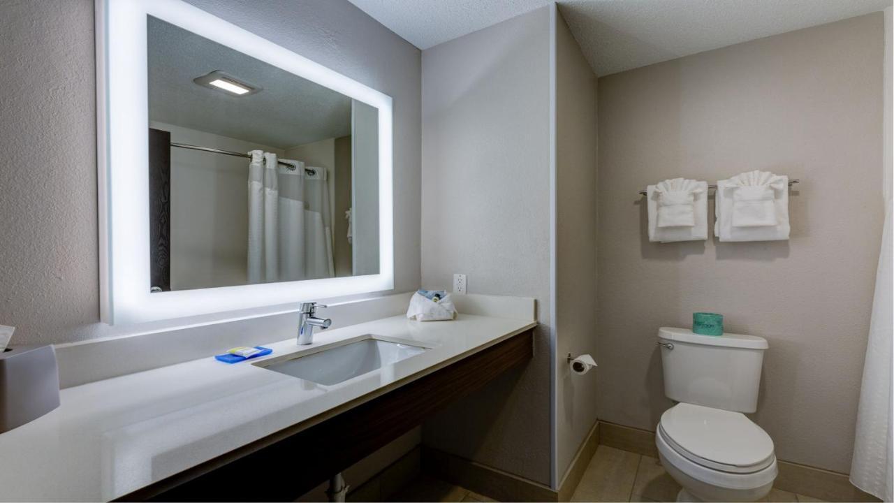 Holiday Inn Express & Suites Ashtabula-Geneva By Ihg Austinburg Esterno foto