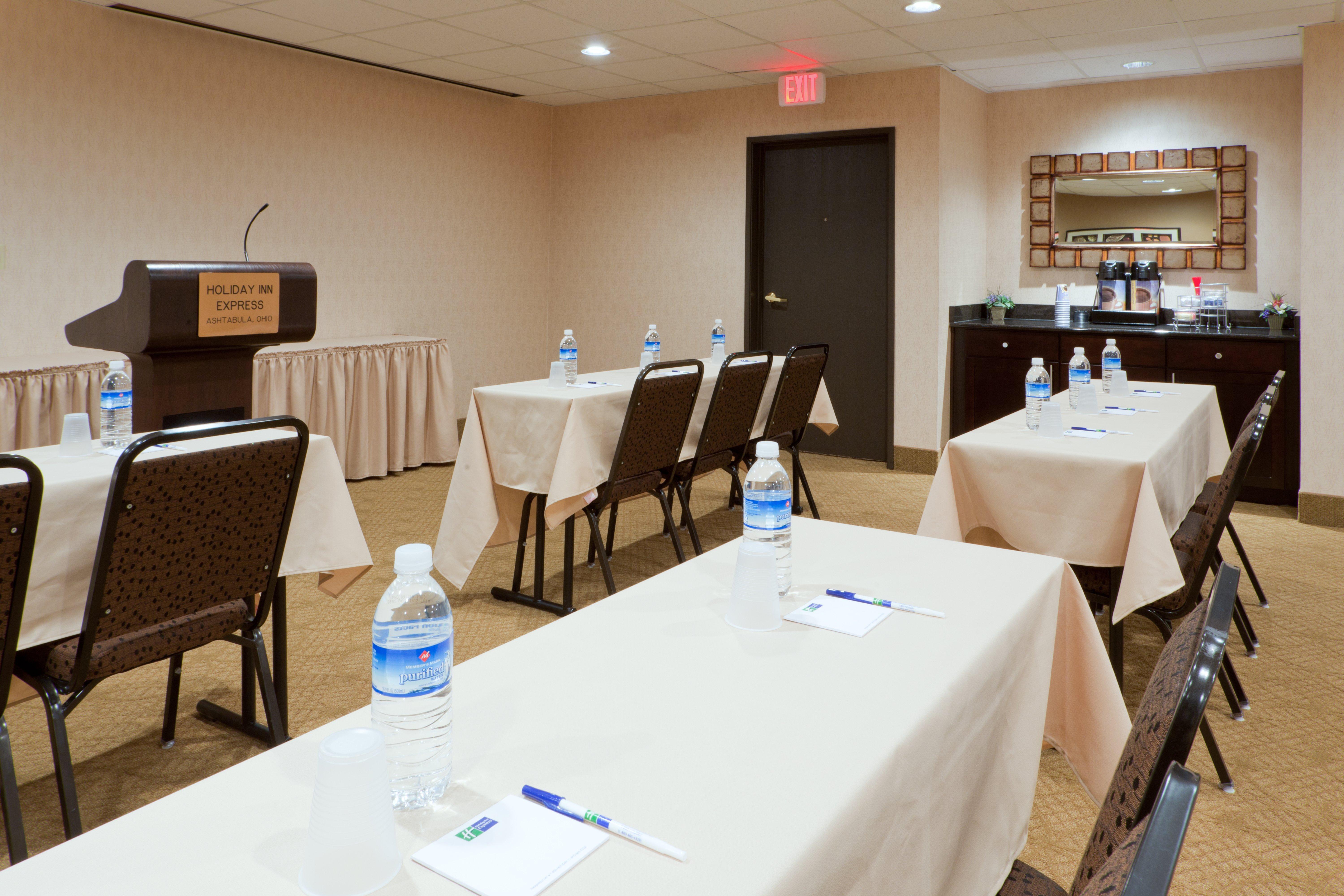 Holiday Inn Express & Suites Ashtabula-Geneva By Ihg Austinburg Esterno foto