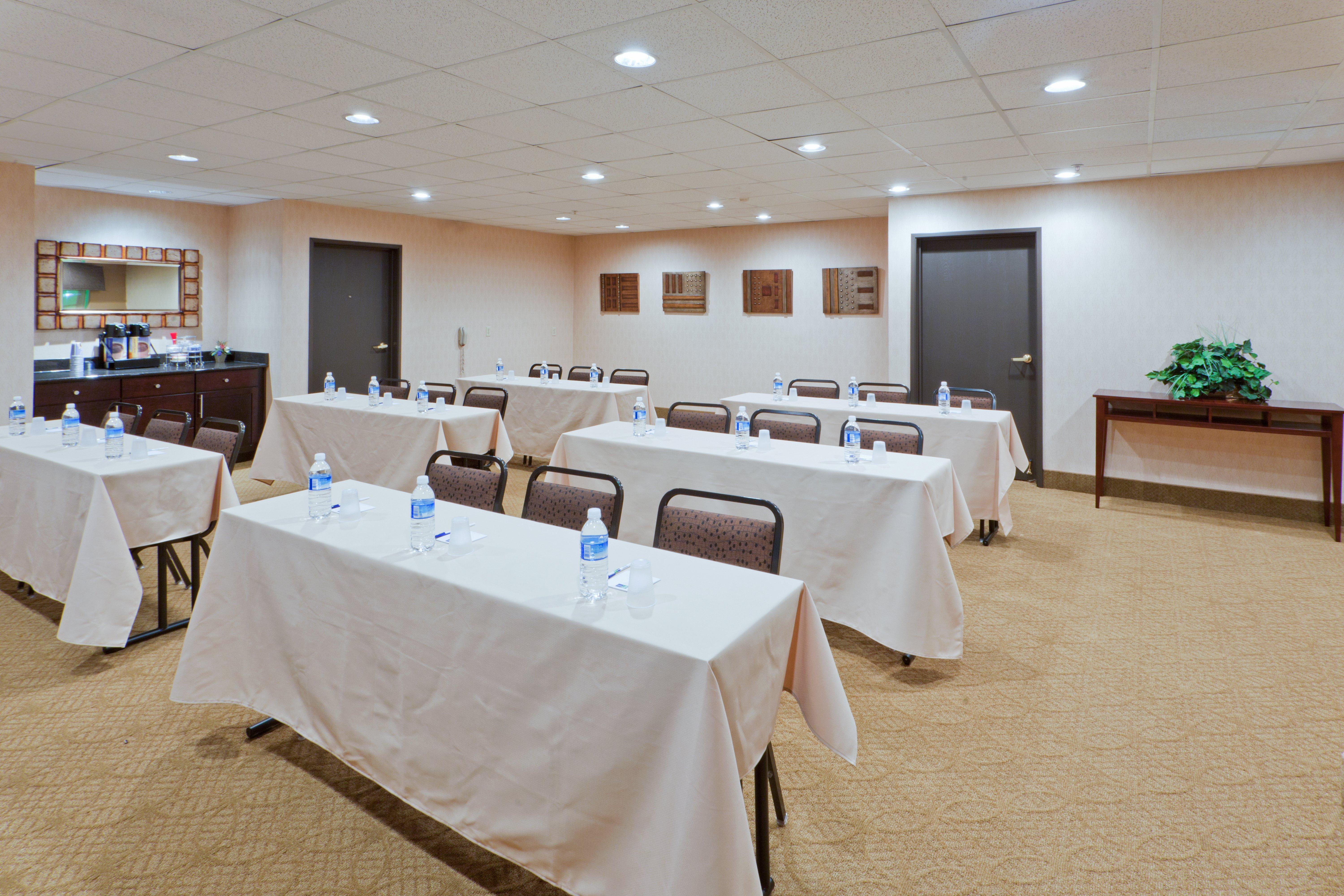 Holiday Inn Express & Suites Ashtabula-Geneva By Ihg Austinburg Esterno foto