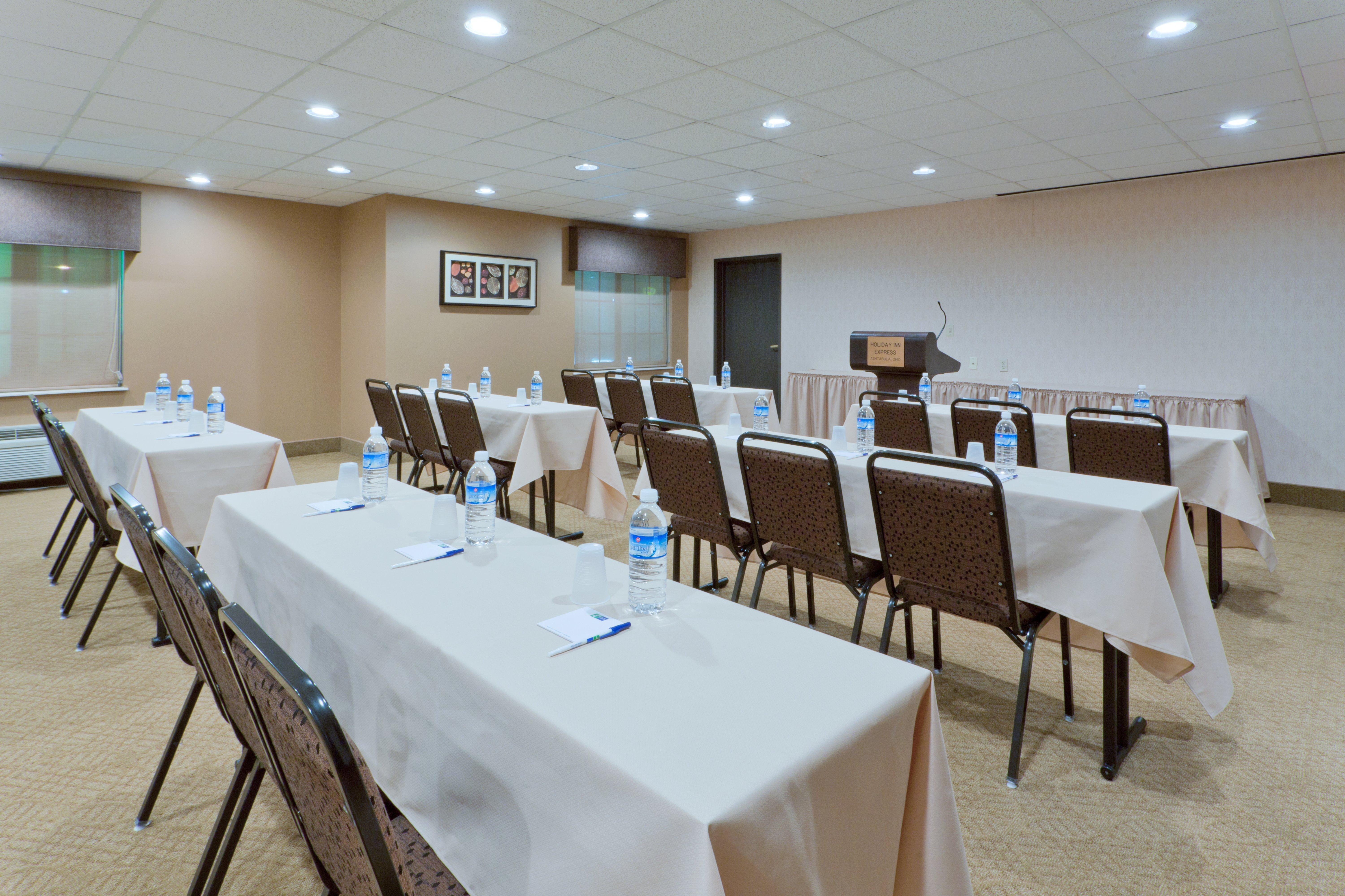 Holiday Inn Express & Suites Ashtabula-Geneva By Ihg Austinburg Esterno foto